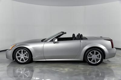 2005 Cadillac XLR   - Photo 8 - Joliet, IL 60435