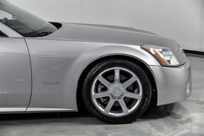 2005 Cadillac XLR   - Photo 15 - Joliet, IL 60435
