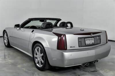 2005 Cadillac XLR   - Photo 10 - Joliet, IL 60435