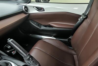 2019 Mazda MX-5 Miata RF Grand Touring - Photo 39 - Joliet, IL 60435