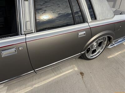 1988 Lincoln Town Car Cartier   - Photo 16 - Statesville, NC 28677