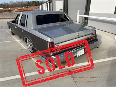 1988 Lincoln Town Car Cartier - Photo 4 - Statesville, NC 28677