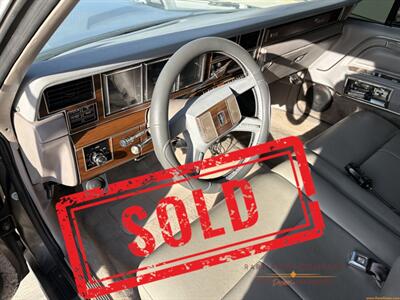 1988 Lincoln Town Car Cartier - Photo 17 - Statesville, NC 28677