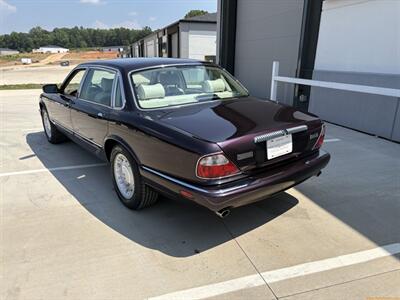 1999 Jaguar Vanden Plas - Photo 3 - Statesville, NC 28677
