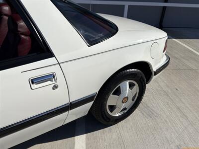1988 Buick Reatta Coupe   - Photo 12 - Statesville, NC 28677