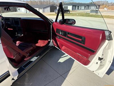 1988 Buick Reatta Coupe   - Photo 67 - Statesville, NC 28677