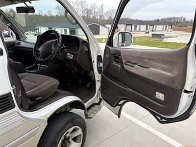 1997 Toyota HiAce Super Custom Living Saloon EX   - Photo 38 - Statesville, NC 28677