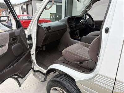 1997 Toyota HiAce Super Custom Living Saloon EX   - Photo 50 - Statesville, NC 28677