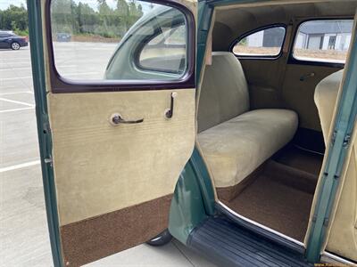 1940 Ford Deluxe Sedan - Photo 70 - Statesville, NC 28677