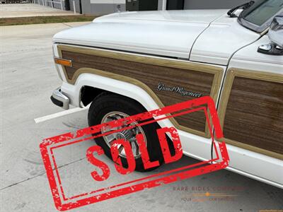1988 Jeep Grand Wagoneer 4x4   - Photo 3 - Statesville, NC 28677