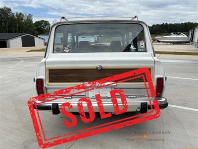 1988 Jeep Grand Wagoneer 4x4   - Photo 6 - Statesville, NC 28677
