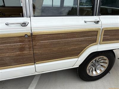 1988 Jeep Grand Wagoneer   - Photo 8 - Statesville, NC 28677