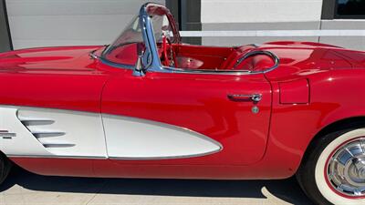 1961 Chevrolet Corvette Convertible - Photo 13 - Statesville, NC 28677