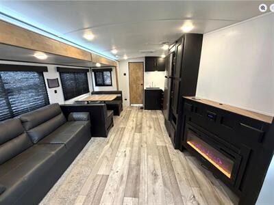 2022 Keystone Springdale SG285TL   - Photo 2 - Albuquerque, NM 87105