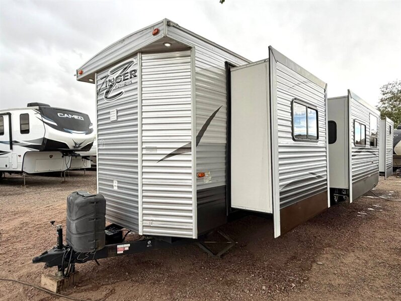 2017 CrossRoads RV Zinger   - Photo 1 - Albuquerque, NM 87105