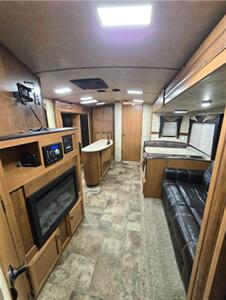 2016 CrossRoads RV Sunset Trail 33BD - Photo 2 - Albuquerque, NM 87105