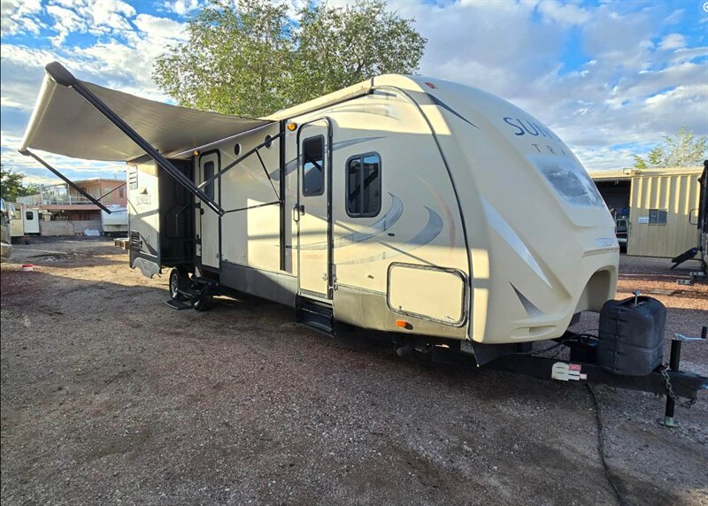 2016 CrossRoads RV Sunset Trail 33BD   - Photo 1 - Albuquerque, NM 87105