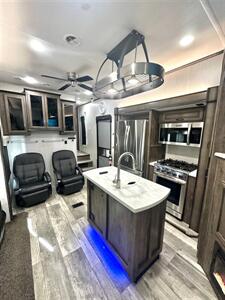 2020 Forest River Sierra 384QBOK   - Photo 2 - Albuquerque, NM 87105