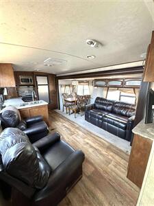 2015 Forest River Wildwood Heritage Glen Lite   - Photo 2 - Albuquerque, NM 87105