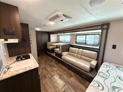 2019 Keystone Springdale Mini 1860SS   - Photo 2 - Albuquerque, NM 87105