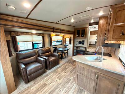 2018 Keystone Laredo 268SRL   - Photo 2 - Albuquerque, NM 87105