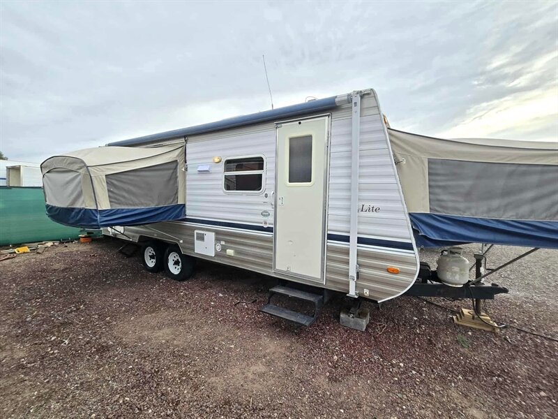 2004 Dutchmen Sports Lite 23SRVT - Photo 1 - Albuquerque, NM 87105