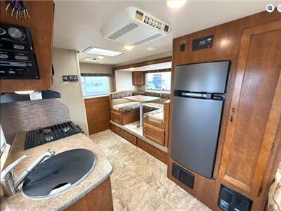 2015 Lance Manufacturing M-1575   - Photo 2 - Albuquerque, NM 87105