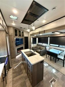 2022 Keystone Cameo 405 - Photo 2 - Albuquerque, NM 87105