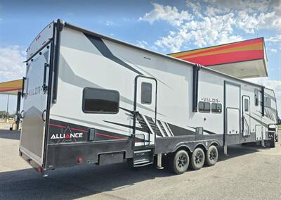 2021 Alliance RV Valor 40V13 - Photo 2 - Albuquerque, NM 87105