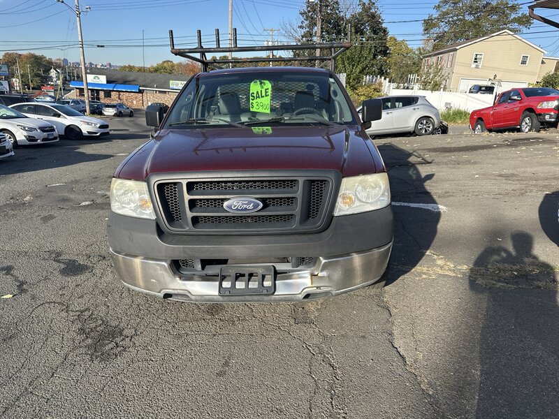 2005 Ford F-150 XL 2dr Standard Cab XL   - Photo 2 - East Haven, CT 06513