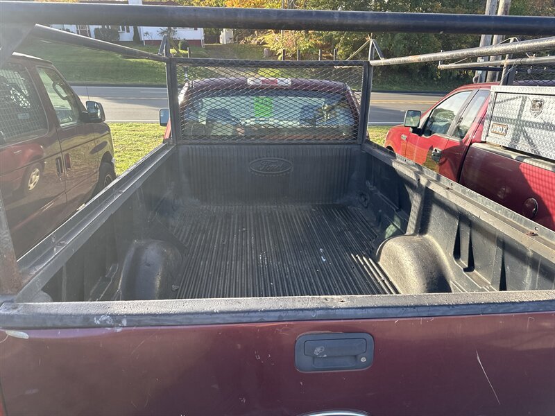 2005 Ford F-150 XL 2dr Standard Cab XL   - Photo 8 - East Haven, CT 06513