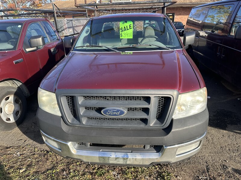 2005 Ford F-150 XL 2dr Standard Cab XL
