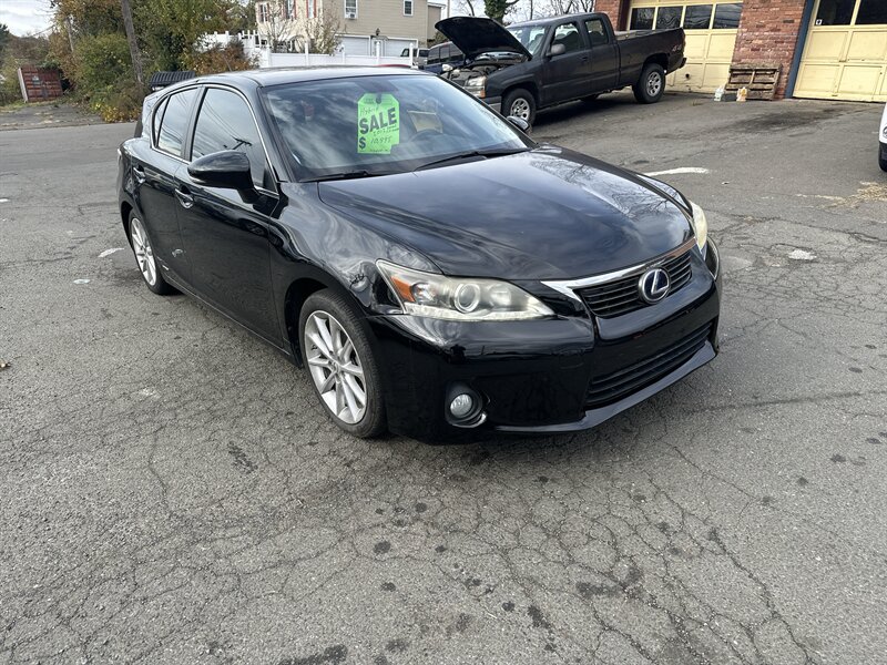 2012 Lexus CT 200h - Photo 8 - East Haven, CT 06513