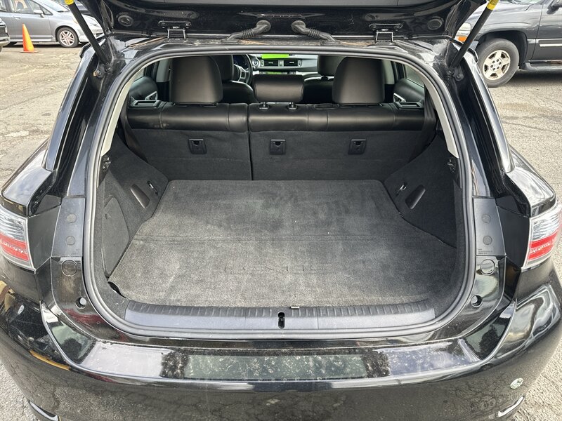 2012 Lexus CT 200h - Photo 13 - East Haven, CT 06513