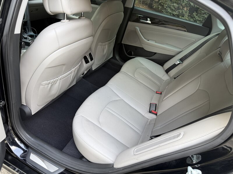 2016 Hyundai Sonata Hybrid Limited Plug in hybrid - Photo 15 - East Haven, CT 06513
