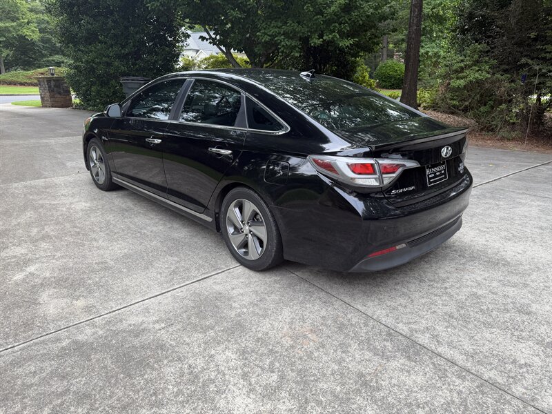 2016 Hyundai Sonata Hybrid Limited Plug in hybrid - Photo 4 - East Haven, CT 06513