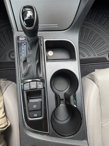2016 Hyundai Sonata Hybrid Limited Plug in hybrid - Photo 39 - East Haven, CT 06513