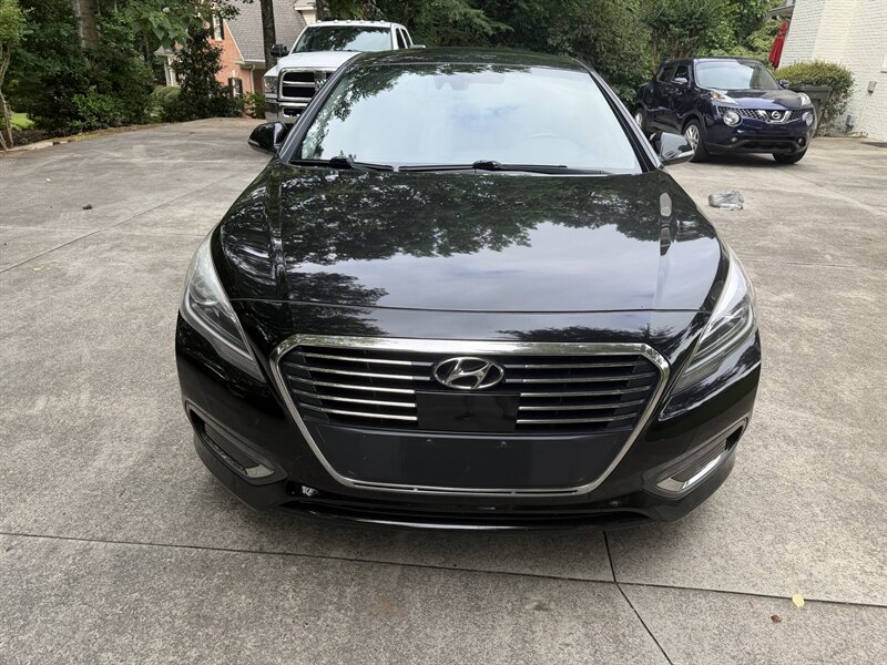 2016 Hyundai Sonata Hybrid Limited Plug in hybrid - Photo 2 - East Haven, CT 06513