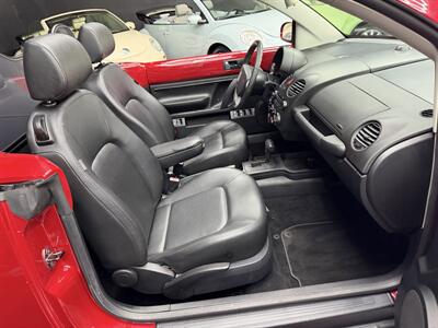 2009 Volkswagen Beetle SE WOW !! ONLY 40K MILES !!! EXTREMELY HARD TO FIND WITH THIS MILES !! POWER TOP HTD SAETS !! CALL NOW 954-902-9298 MATT . - Photo 35 - Pompano Beach, FL 33069