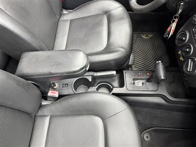 2009 Volkswagen Beetle SE WOW !! ONLY 40K MILES !!! EXTREMELY HARD TO FIND WITH THIS MILES !! POWER TOP HTD SAETS !! CALL NOW 954-902-9298 MATT . - Photo 32 - Pompano Beach, FL 33069
