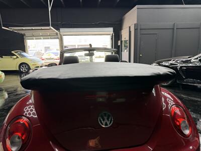 2009 Volkswagen Beetle SE WOW !! ONLY 40K MILES !!! EXTREMELY HARD TO FIND WITH THIS MILES !! POWER TOP HTD SAETS !! CALL NOW 954-902-9298 MATT . - Photo 11 - Pompano Beach, FL 33069