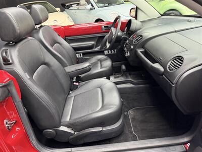 2009 Volkswagen Beetle SE WOW !! ONLY 40K MILES !!! EXTREMELY HARD TO FIND WITH THIS MILES !! POWER TOP HTD SAETS !! CALL NOW 954-902-9298 MATT . - Photo 36 - Pompano Beach, FL 33069