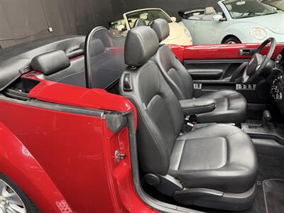 2009 Volkswagen Beetle SE WOW !! ONLY 40K MILES !!! EXTREMELY HARD TO FIND WITH THIS MILES !! POWER TOP HTD SAETS !! CALL NOW 954-902-9298 MATT . - Photo 34 - Pompano Beach, FL 33069