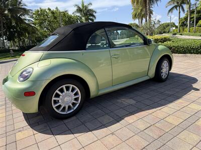 2005 Volkswagen New Beetle Convertible GLS  WOW !! SUPER LOW MILES 78K !!! POWER TOP !! - Photo 6 - Pompano Beach, FL 33069