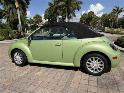 2005 Volkswagen New Beetle Convertible GLS  WOW !! SUPER LOW MILES 78K !!! POWER TOP !! - Photo 29 - Pompano Beach, FL 33069