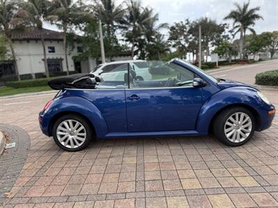 2008 Volkswagen New Beetle Convertible SE PZEV  SUPER LOW MILES 70K !! RARE COLOR !!POWER TOP !! - Photo 8 - Pompano Beach, FL 33069