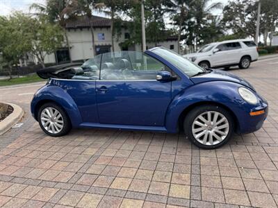 2008 Volkswagen New Beetle Convertible SE PZEV  SUPER LOW MILES 70K !! RARE COLOR !!POWER TOP !! - Photo 3 - Pompano Beach, FL 33069