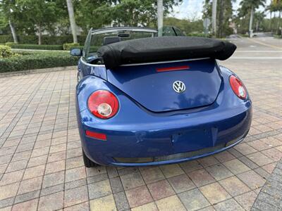 2008 Volkswagen New Beetle Convertible SE PZEV  SUPER LOW MILES 70K !! RARE COLOR !!POWER TOP !! - Photo 20 - Pompano Beach, FL 33069