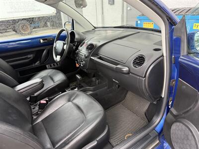 2008 Volkswagen New Beetle Convertible SE PZEV  SUPER LOW MILES 70K !! RARE COLOR !!POWER TOP !! - Photo 16 - Pompano Beach, FL 33069