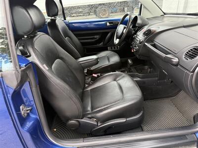 2008 Volkswagen New Beetle Convertible SE PZEV  SUPER LOW MILES 70K !! RARE COLOR !!POWER TOP !! - Photo 13 - Pompano Beach, FL 33069